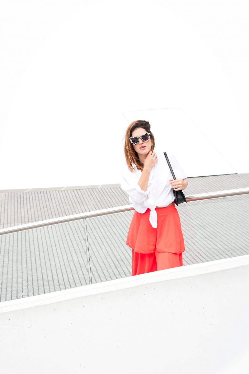 look chemise blanche en lin Sud Express pantalon rouge Boohoo L'atelier d'al blog mode Lifetsyle Paris