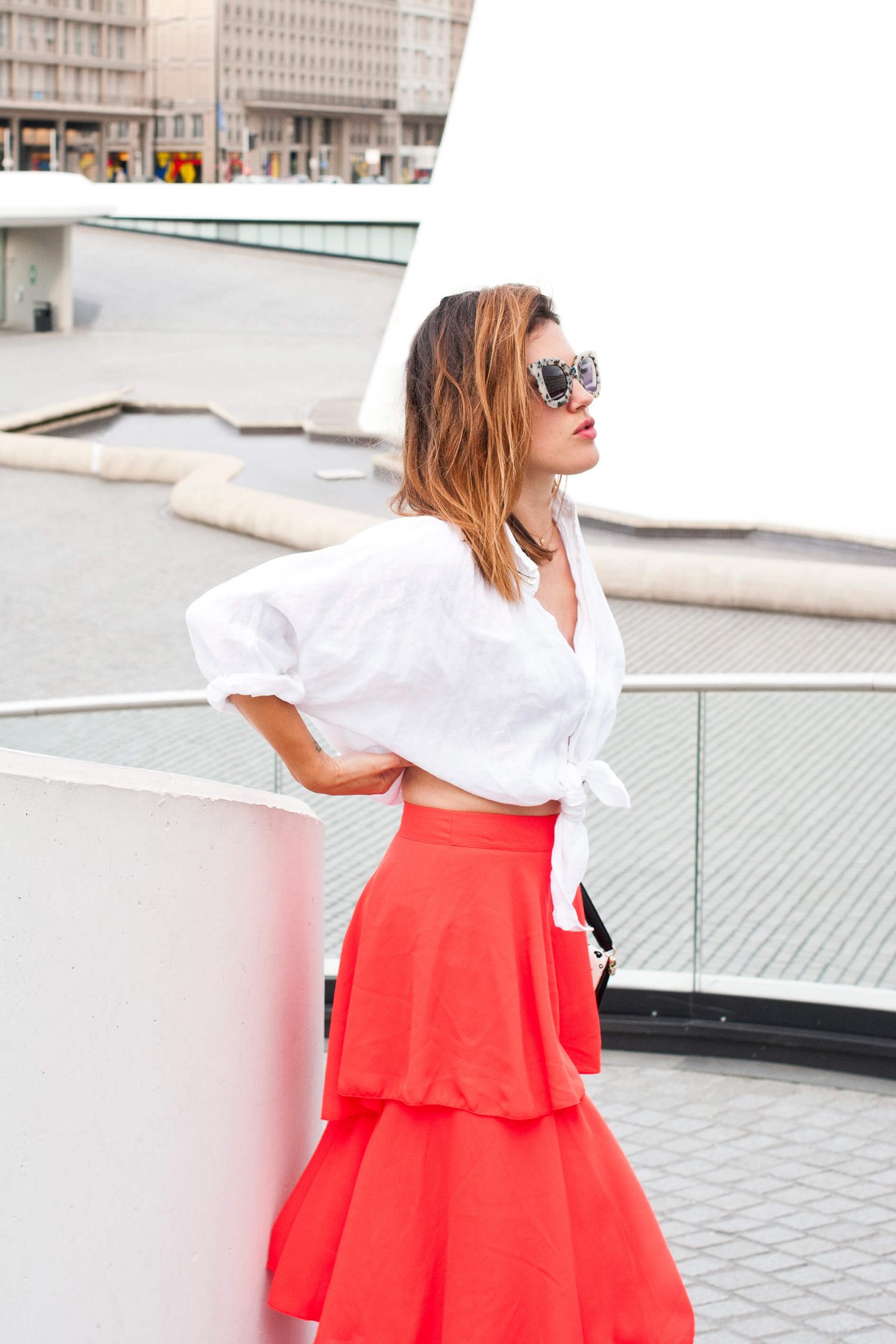 look chemise blanche en lin Sud Express pantalon rouge Boohoo L'atelier d'al blog mode Lifetsyle Paris