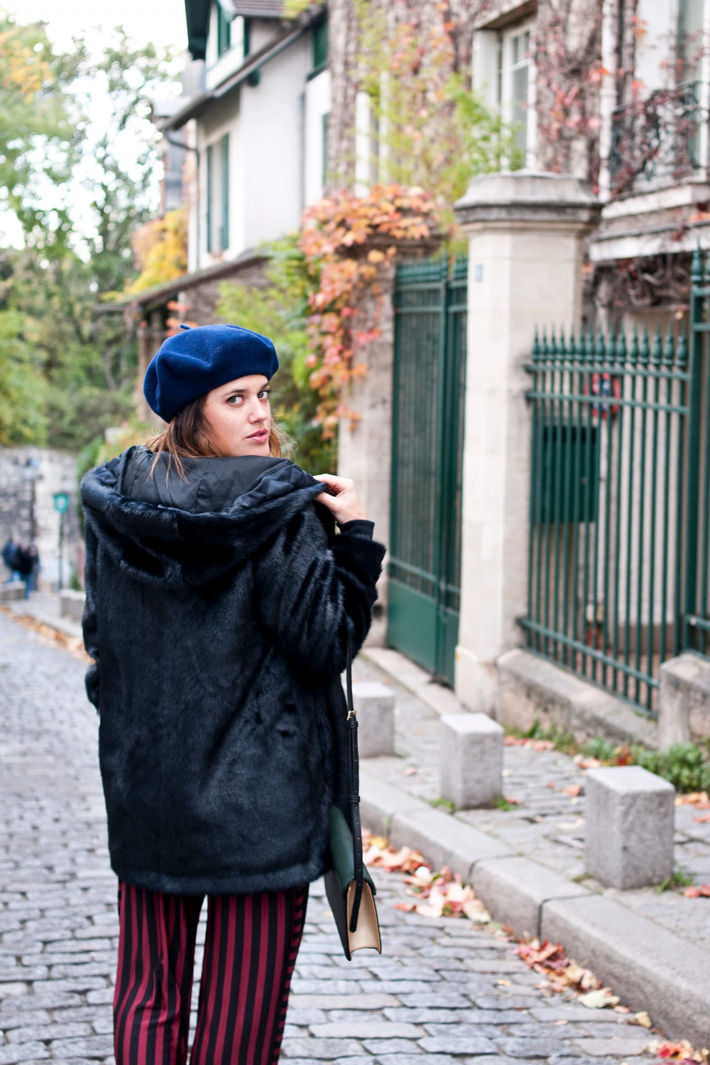 look fake fur coat manteau L'atelier d'al blog mode lifestyle Paris streetstyle Montmartre