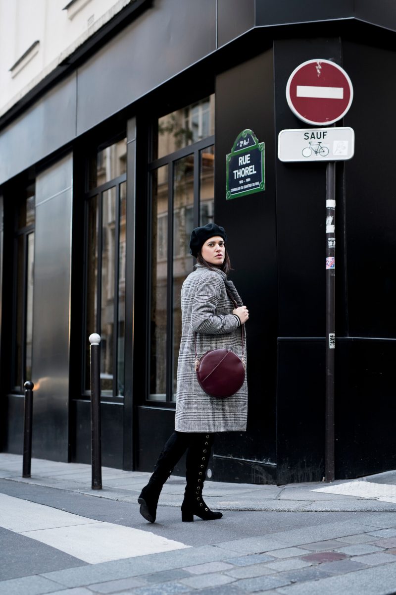 Cuissardes, jupe prince de Galles et pull loose street style Paris L'atelier d'al blog mode Lifestyle DIY