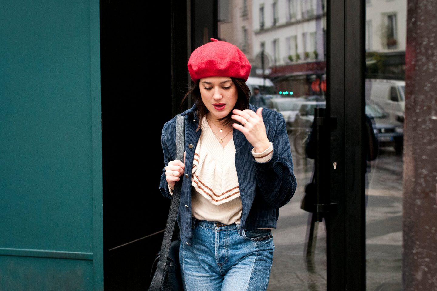 Look street style Paris beret rouge L'atelier d'al blog mode lifetsyle 