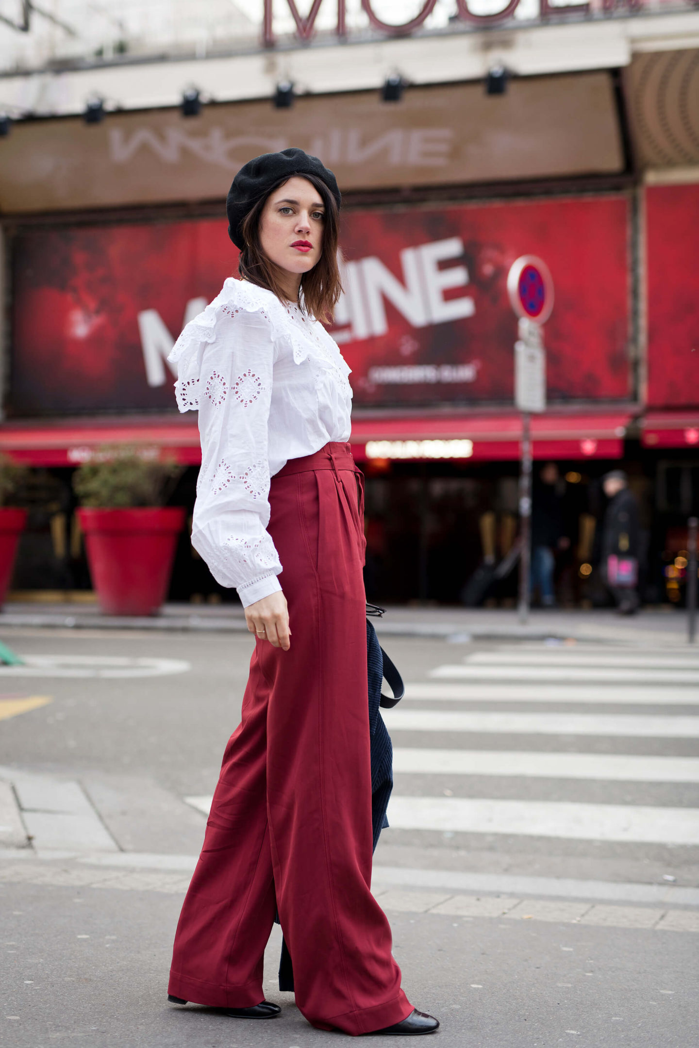 Blouse et pantalon rouge moulin rouge L'atelier d'al blog mode fashion lifestyle Paris streetstyle