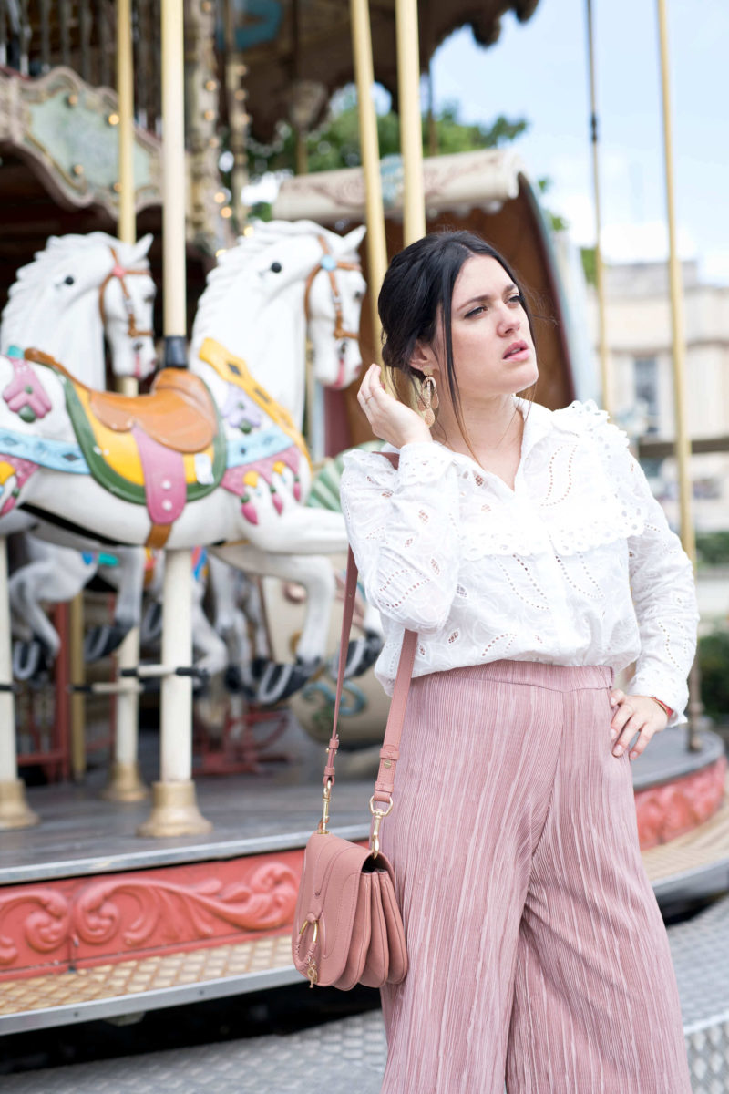 Blouse broderie anglaises Opullence Paris Sandales Minorquines Sac See By Chloé rose L'atelier d'al blog mode lifestyle fashion